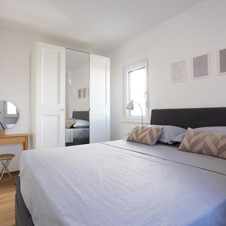 La Petit Apartment Trogir Exterior photo